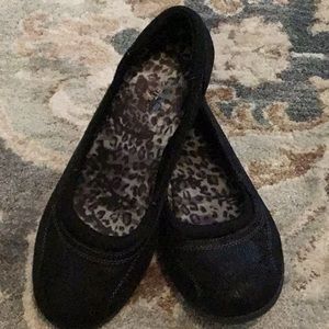 Skechers Black Flats 9.5